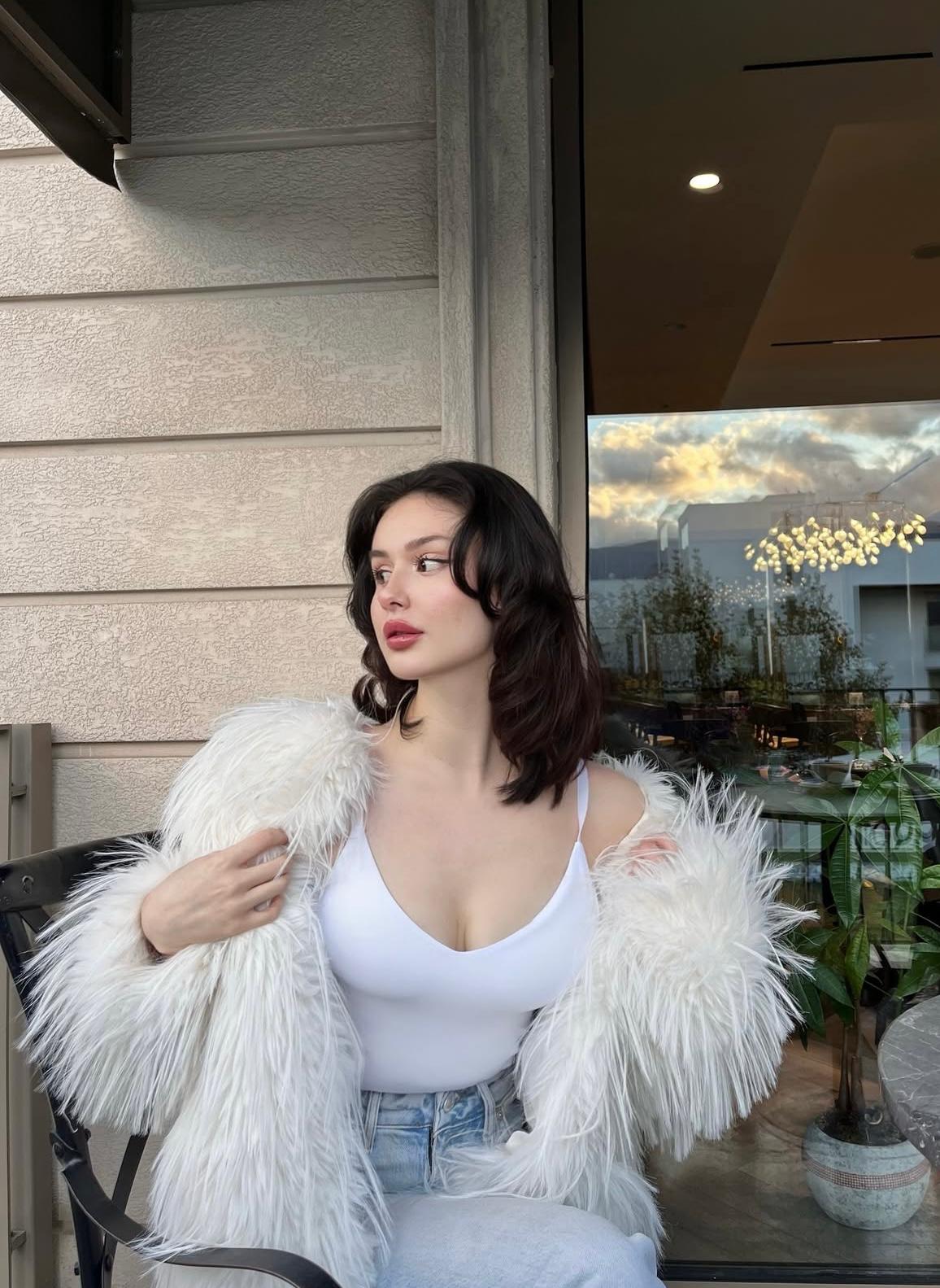 Söken Estetik Bayan Escort Müjde