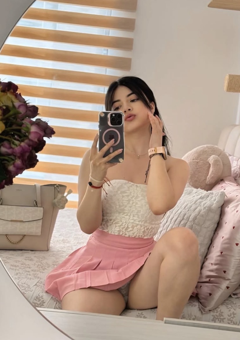 Esatlı Efsane Sevgili Bayan Escort Emel