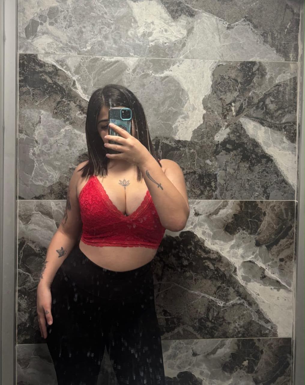 Yolbaşı Arabada Görüşen Escort Aycan