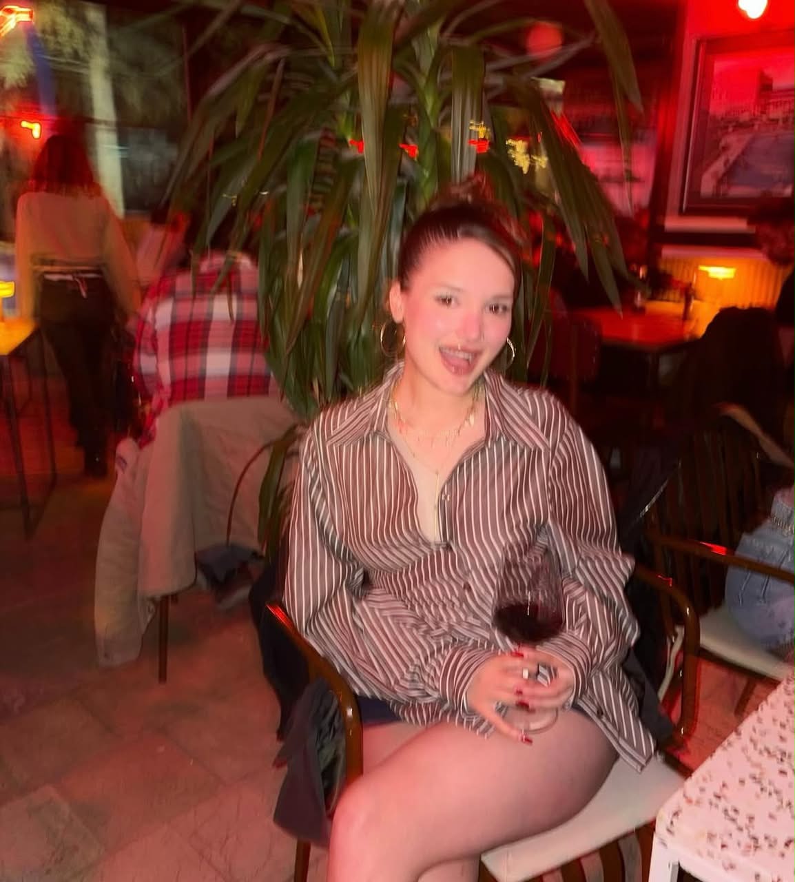 Oluklu İdeal Partner Escort Bayan Mina